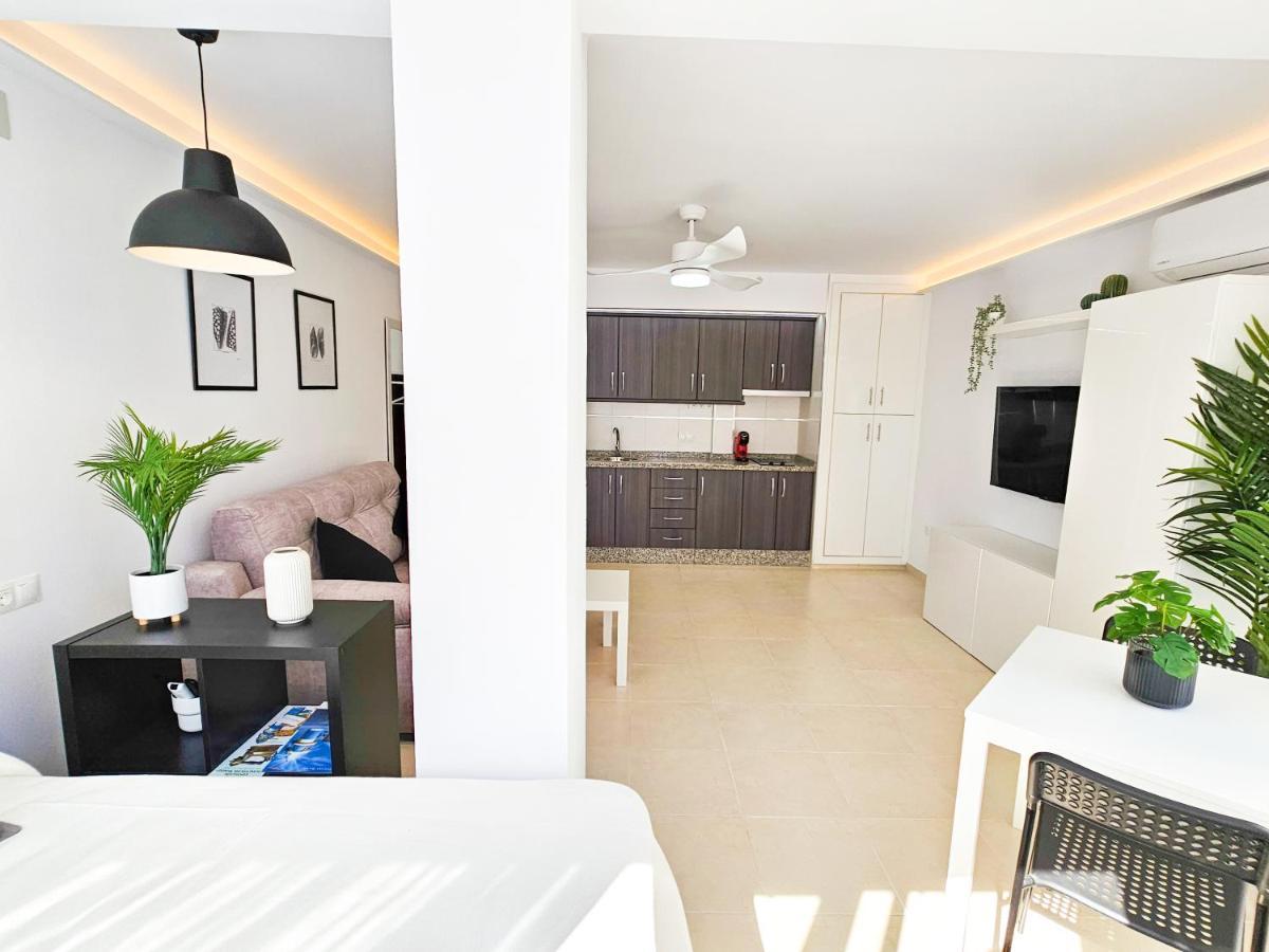 Estudio Vip Mediterraneo - Alojamientos La Torre Torre Del Mar Buitenkant foto