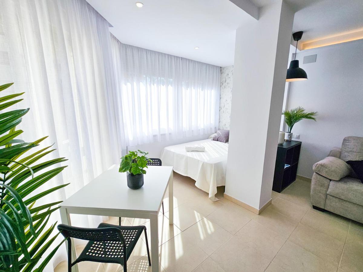 Estudio Vip Mediterraneo - Alojamientos La Torre Torre Del Mar Buitenkant foto