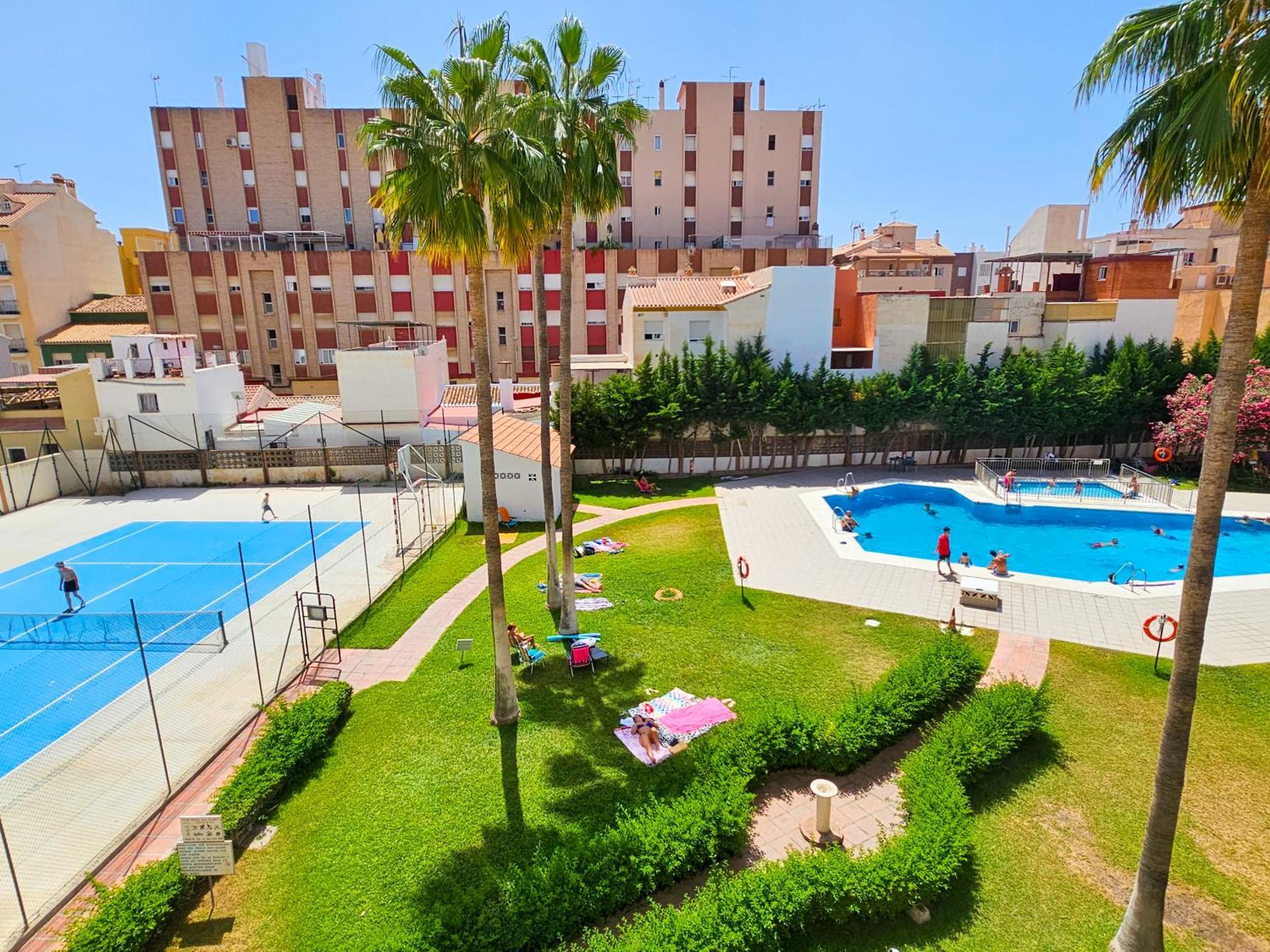 Estudio Vip Mediterraneo - Alojamientos La Torre Torre Del Mar Buitenkant foto